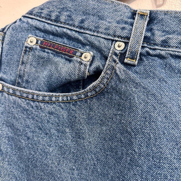 TOMMY HILFIGER VINTAGE JEANS🩵 - Picture 2 of 5